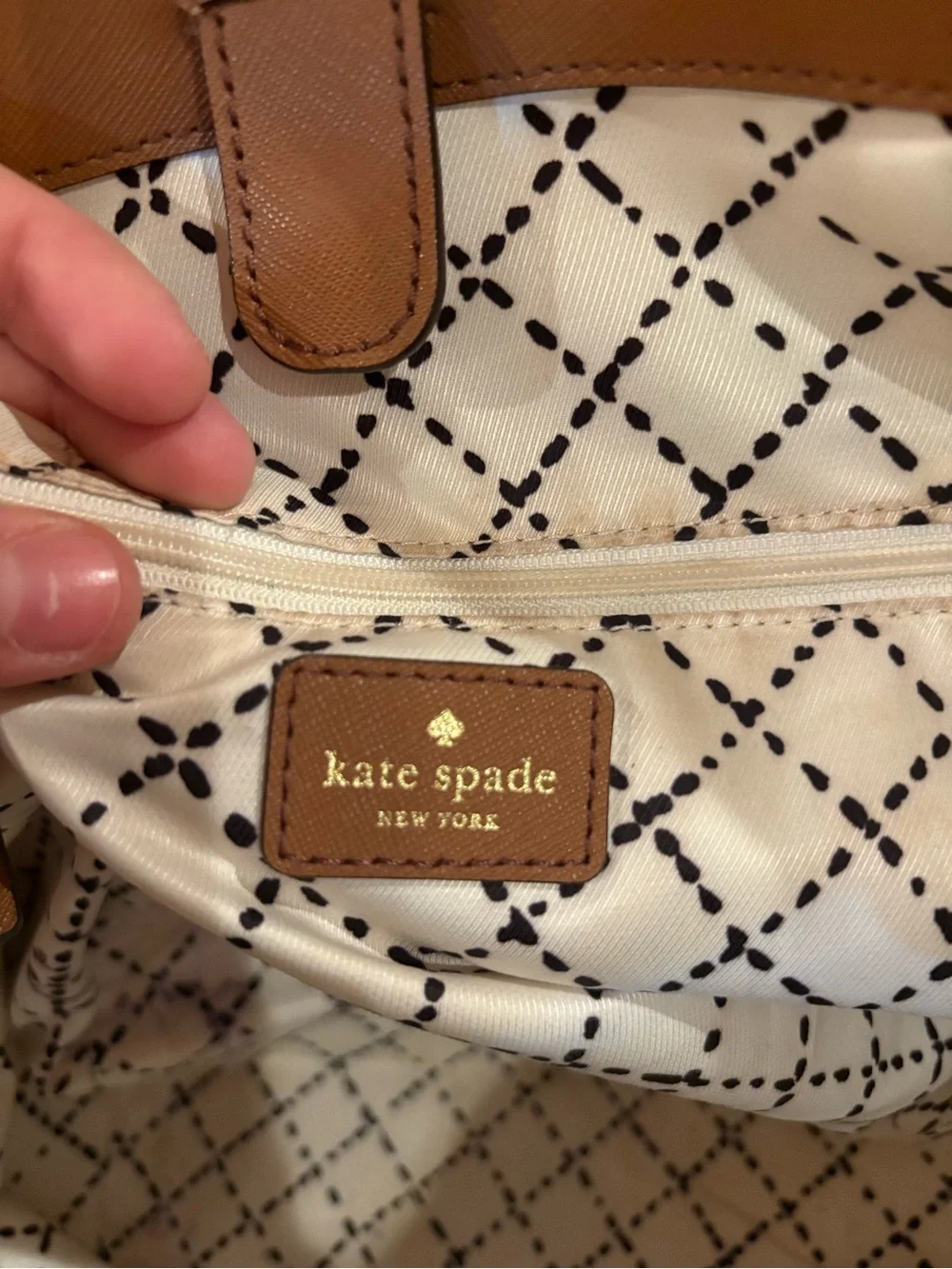kate spade 11 5x15x7”
